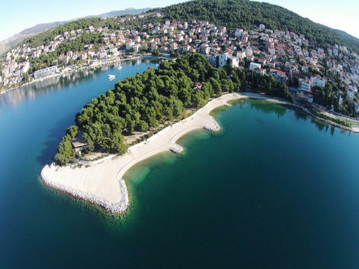 Apartmani Island Трогир Экстерьер фото